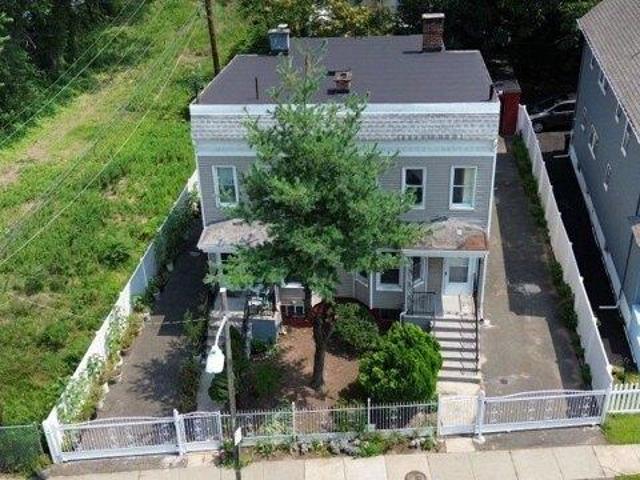 House for sale in East Orange, Essex County