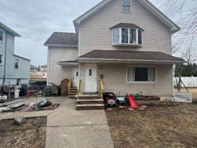 House for sale in East Rutherford