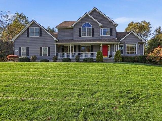 House for sale in Easthampton, Hampshire County