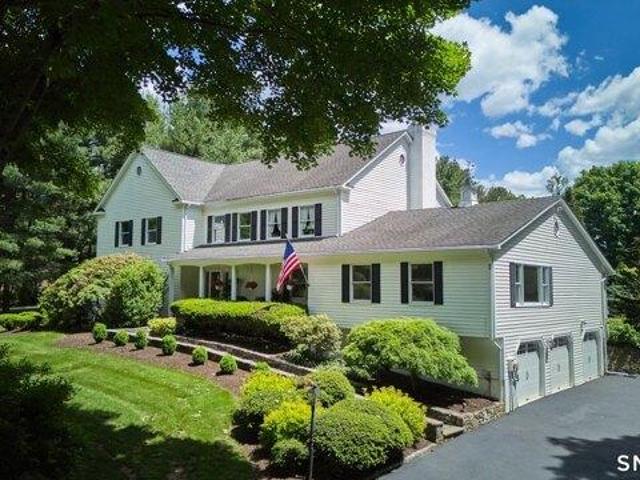 House for sale in Easton, Connecticut