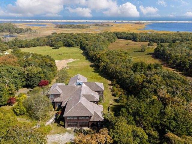 House for sale in Wepua Point, Edgartown