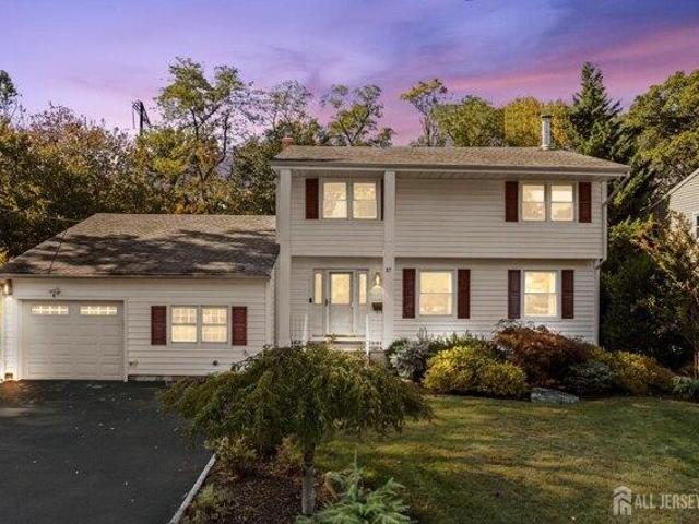 House for sale in Edison, New Jersey