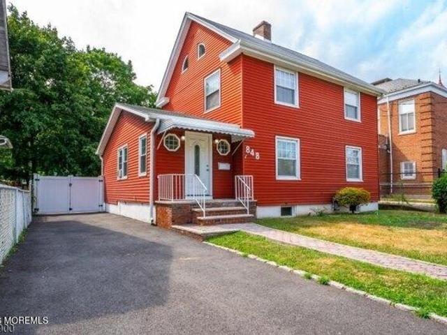 House for sale in Elizabeth, New Jersey