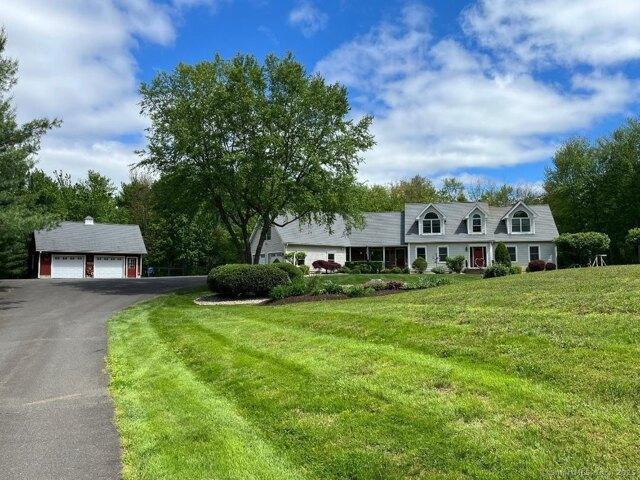House for sale in Ellington