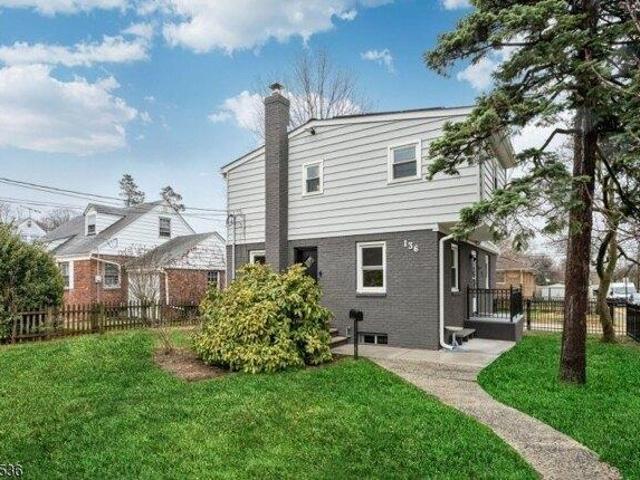 House for sale in Elmwood Park, New Jersey