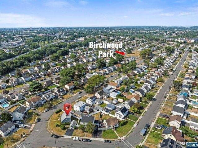 House for sale in Elmwood Park, New Jersey