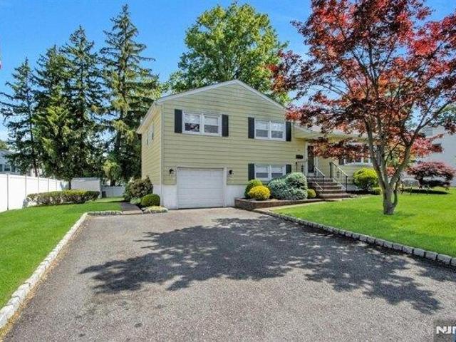 House for sale in Emerson