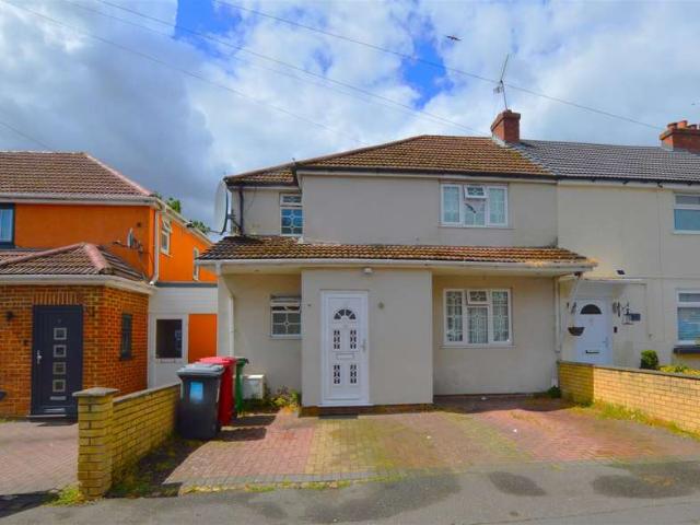 Cottage for sale in Slough