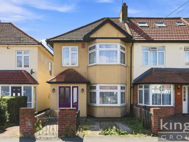 Cottage for sale in Broxbourne, Hertfordshire