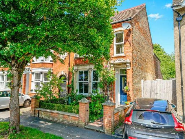 Cottage for sale in Leighton-Linslade, Linslade