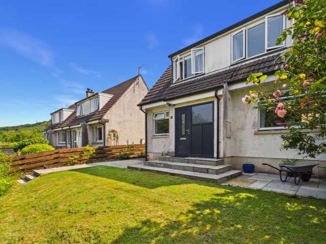 Cottage for sale in Cairnbaan, Scotland