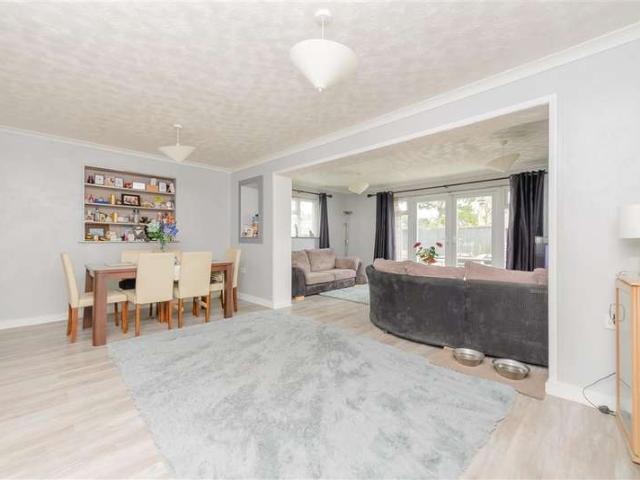 Cottage for sale in Walderslade, Chatham