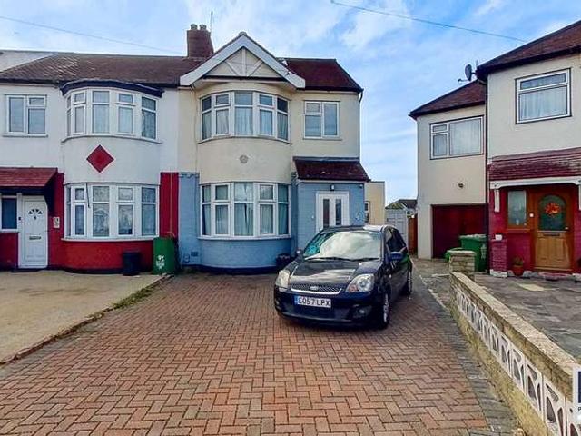 Cottage for sale in Waltham Cross, Broxbourne