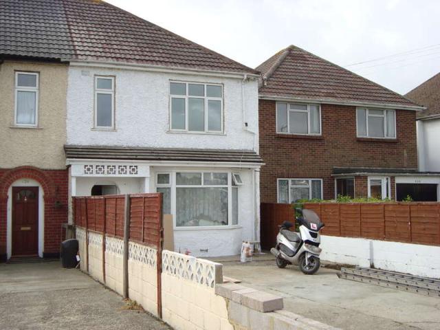 Cottage for sale in Queens Park, Bournemouth