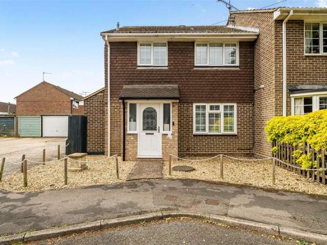 Cottage for sale in Barnham and Eastergate, Clapham