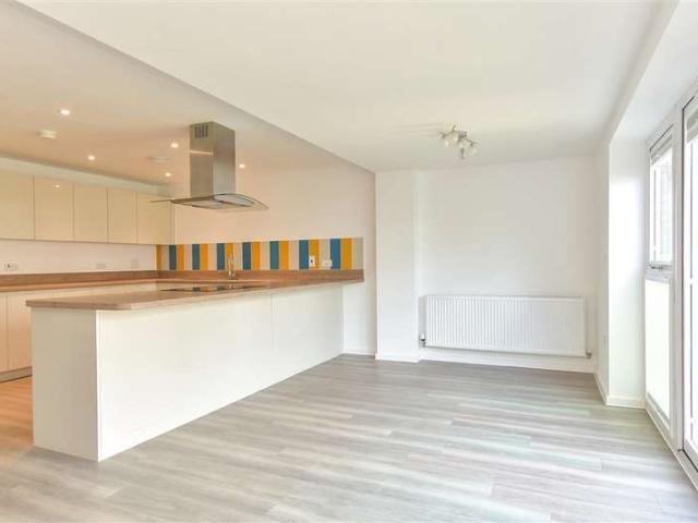 Cottage for sale in St. Marys Island, Gillingham