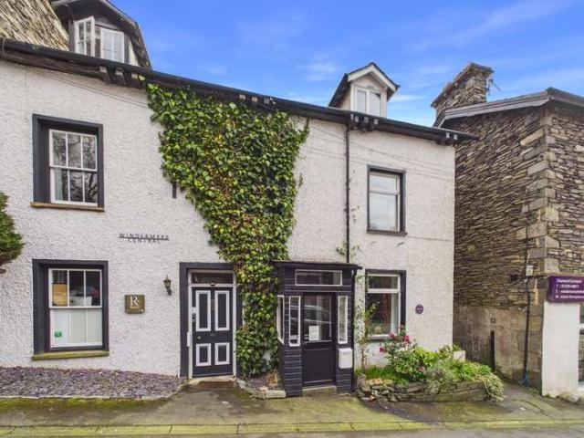 Cottage for sale in Bowness-on-windermere