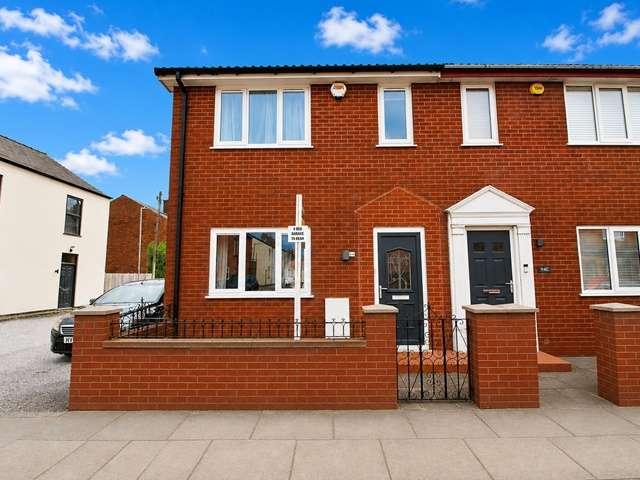 Cottage for sale in Daisy Hill, Lee Bank