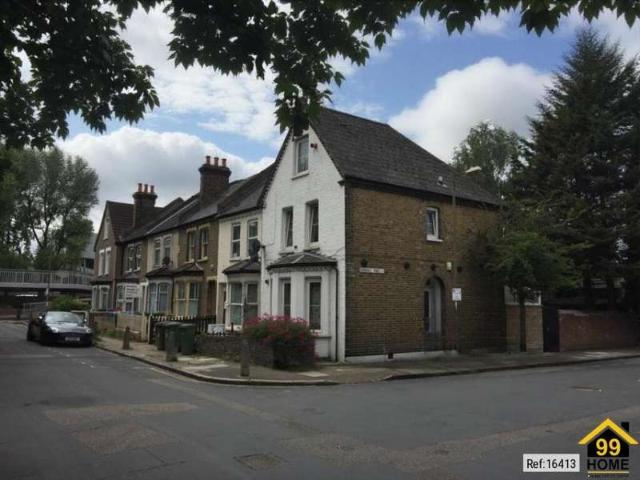 Cottage for sale in East Greenwich, Greater London