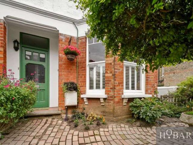 Maisonette for sale in Hornsey, Greater London