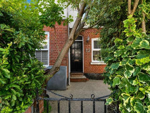 Cottage for sale in New Catton, East Bank