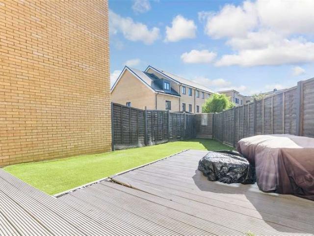 Cottage for sale in Worcester Park Estate, Monks Orchard