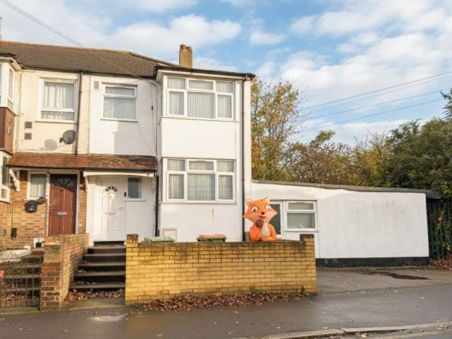 Cottage for sale in Little Ilford, Greater London