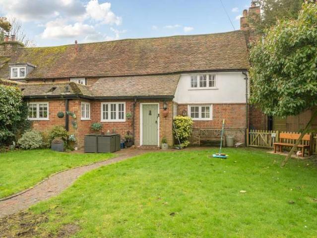Cottage for sale in Hillview, Surrey