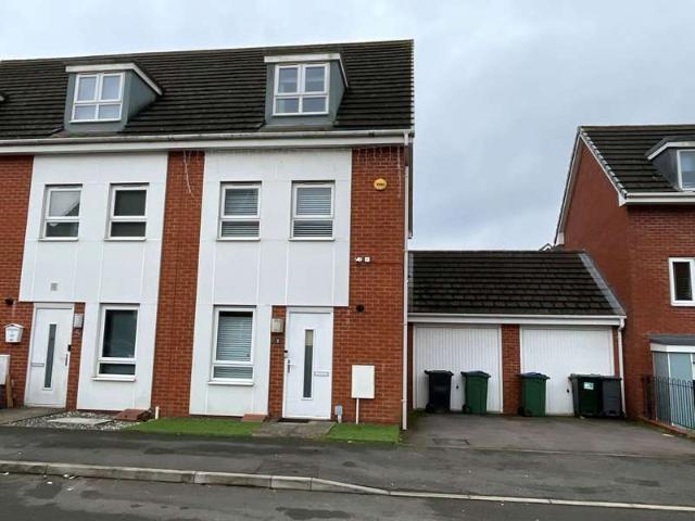 Cottage for sale in Plant's Green, Cradley Heath