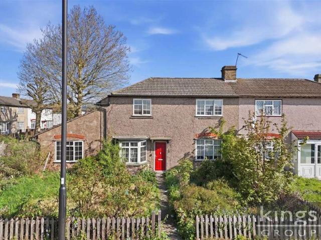 Cottage for sale in London Borough of Enfield, Greater London