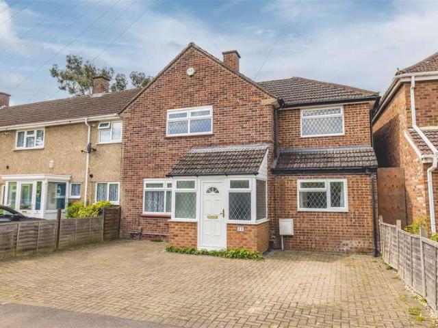 Cottage for sale in Wexham Court, Slough