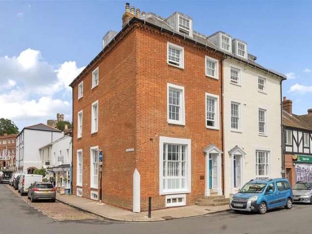 Cottage for sale in Arundel, Clapham