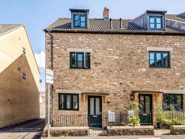 Cottage for sale in Frome