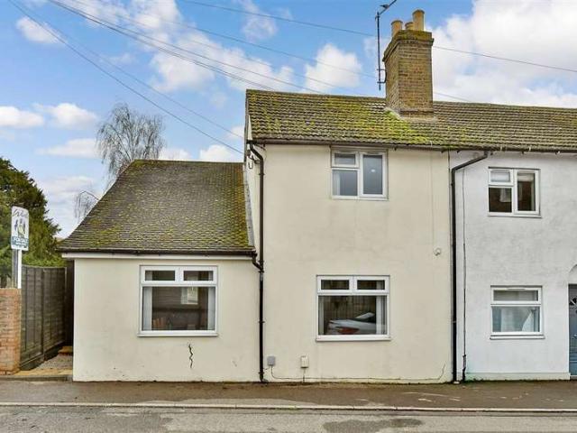 Cottage for sale in Oad Street, Kent