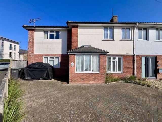 Cottage for sale in Lee-on-the-Solent, Middlecroft