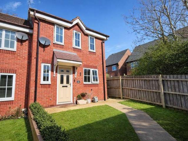 Cottage for sale in Green Close, Warwickshire