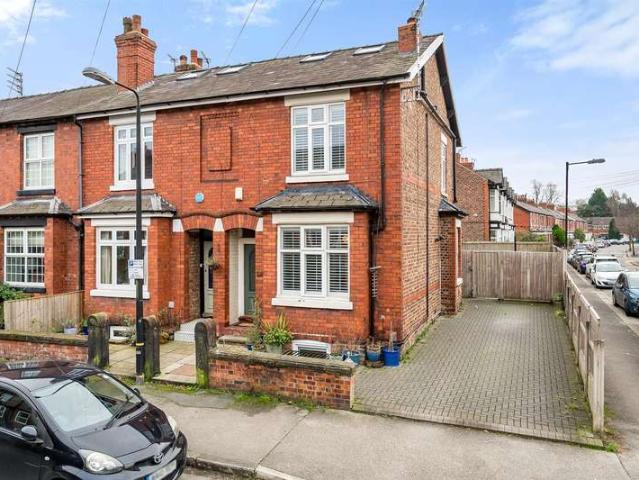 Cottage for sale in Broadheath, Trafford Park