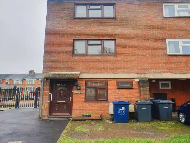 Cottage for sale in London Borough of Ealing, Greater London
