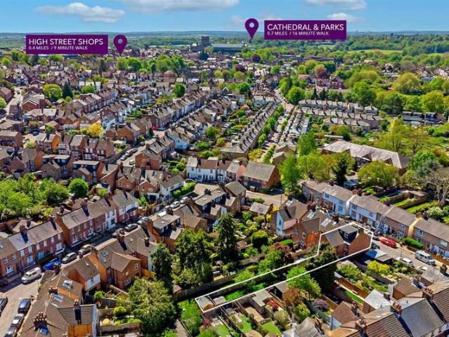 Cottage for sale in St Albans, Five Acres
