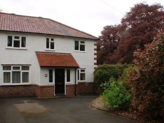 House for rent in Jubilee Industrial Centre, King's Walden