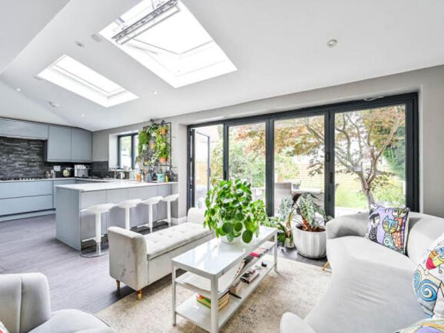 Farm for rent in Royal Borough of Kingston upon Thames, Greater London