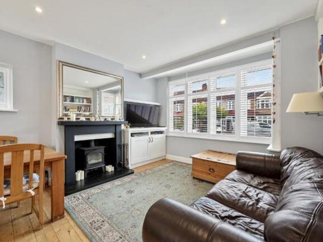 Cottage for rent in South Lane, West Yorkshire