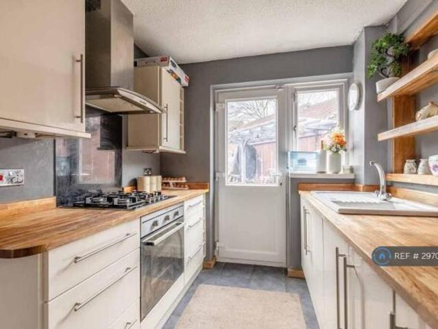 Cottage for rent in Slough