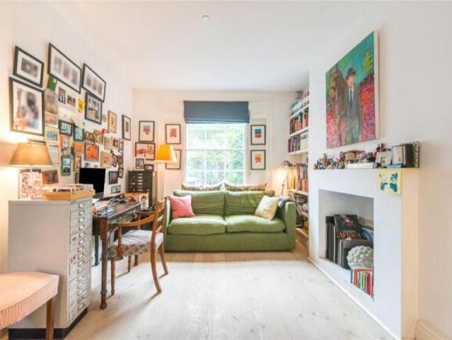 Cottage for rent in Dalston