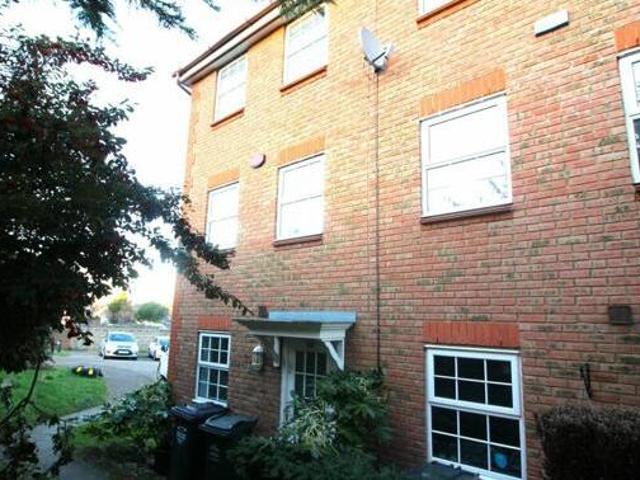 House for rent in Hawley, Monks Orchard