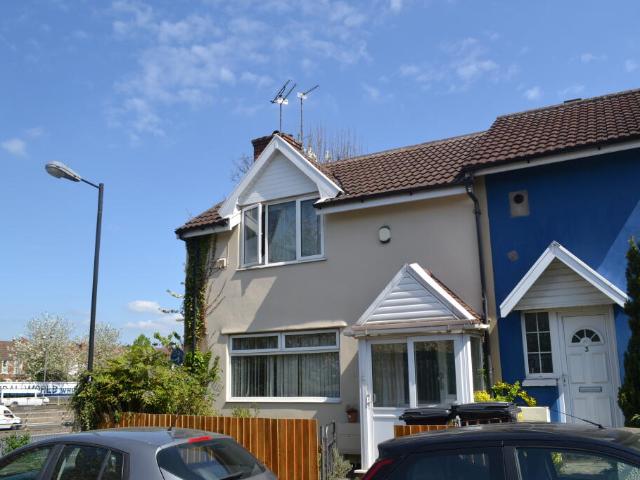 Terraced House for rent