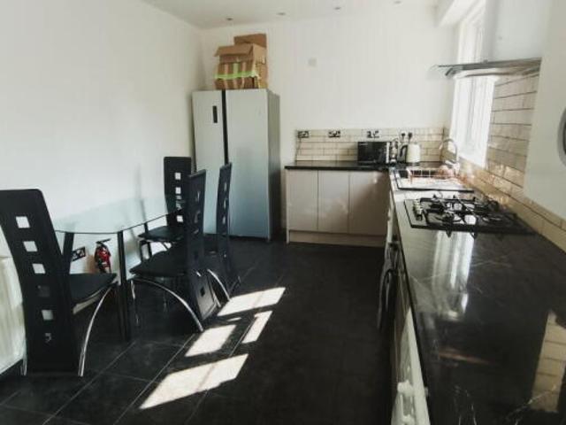 Cottage for rent in Cat Hill