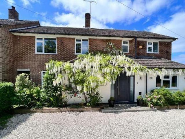 House for rent in Pouchen End, Hertfordshire