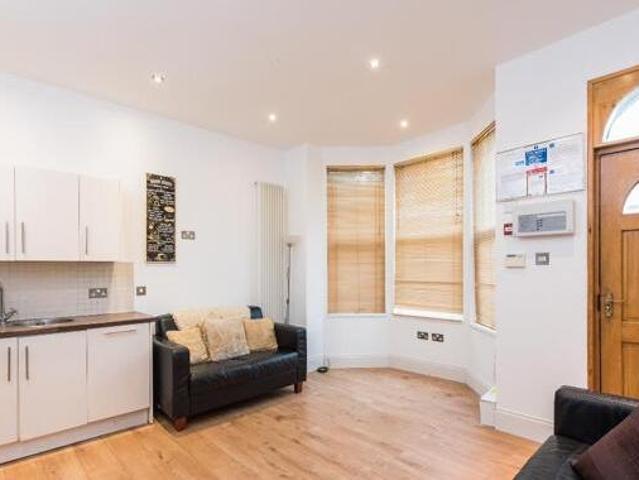 House for rent in Lady Wood, Leeds