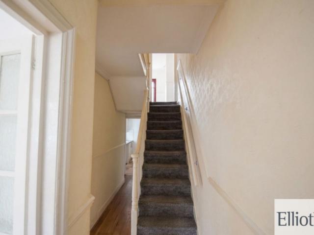 Cottage for rent in Cat Hill